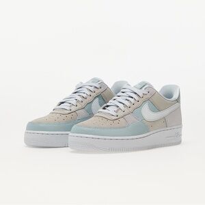 NWT Nike Women's Light Gray and Soft Blue Air Force 1